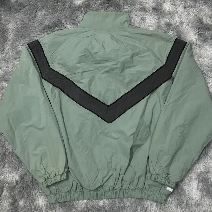 [BUNJANG] Puma IPFU Nylon Windrunner Jacket L / 푸마 IPFU 나일론 윈드러너 자켓 L