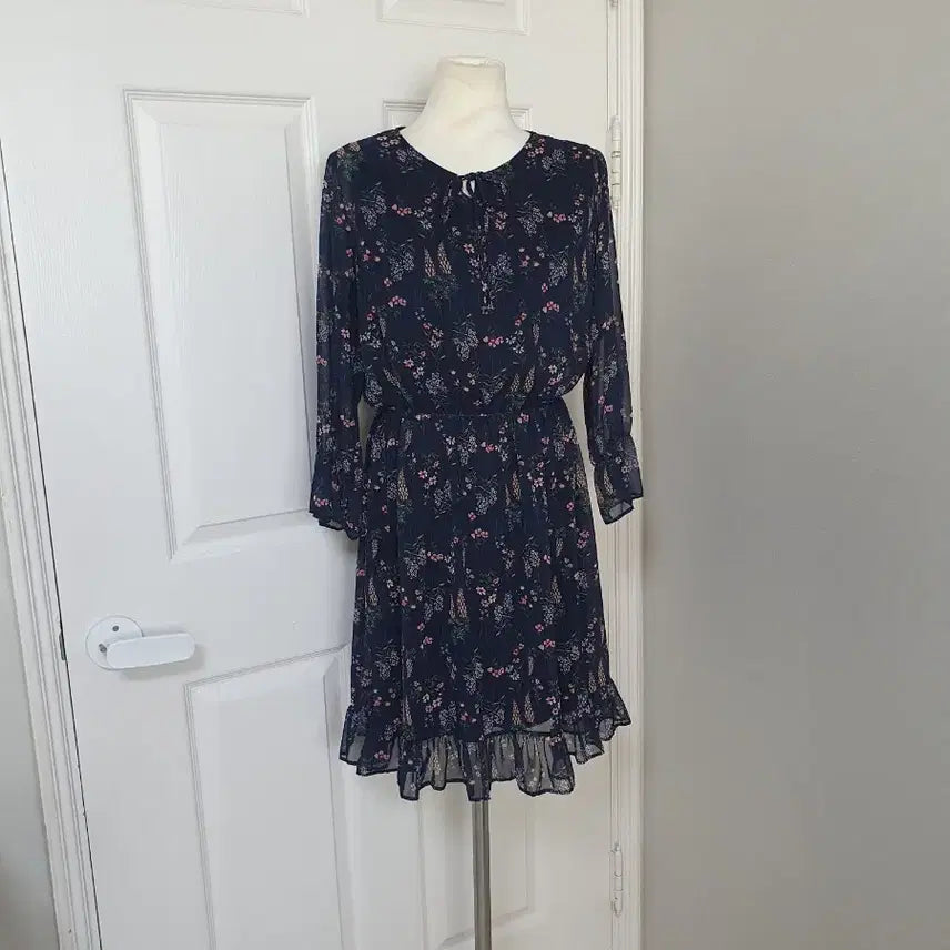 [BUNJANG] Visit in New York Chiffon Dress / (거의새거)비지트인 뉴욕 쉬폰원피스 55~66반