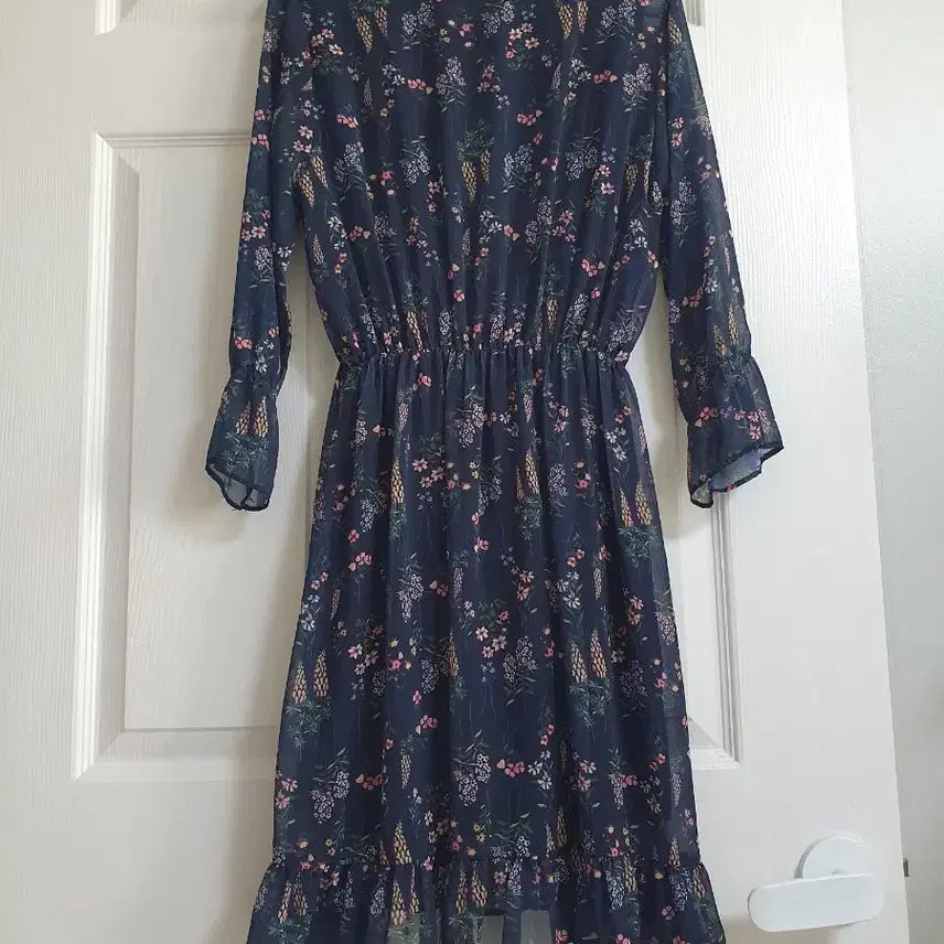 [BUNJANG] Visit in New York Chiffon Dress / (거의새거)비지트인 뉴욕 쉬폰원피스 55~66반