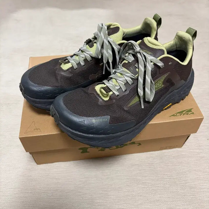 [BUNJANG] Roa Altra Team P5 GTX Sneakers / [275]로아 알트라 팀프5 GTX