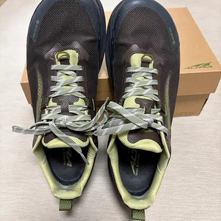 [BUNJANG] Roa Altra Team P5 GTX Sneakers / [275]로아 알트라 팀프5 GTX