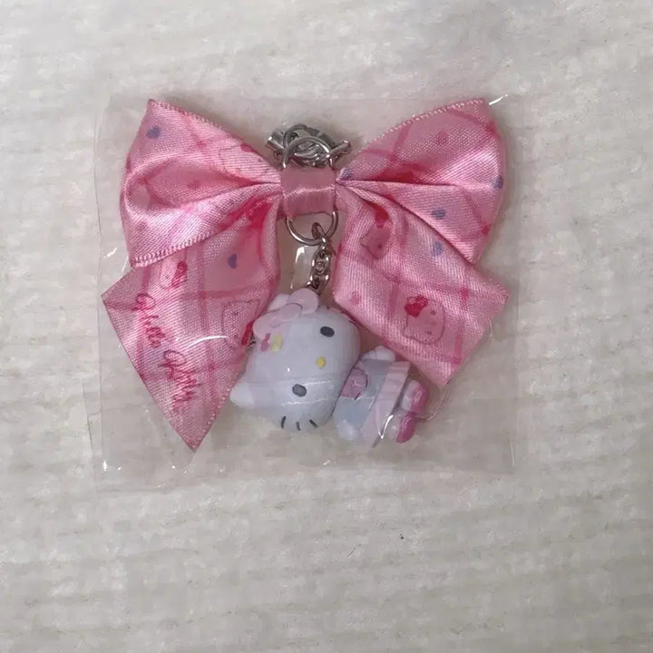 [BUNJANG] Sanrio Hello Kitty Kirameki School Uniform Strap Keyring / 산리오 키티 키라메키 스쿨키티 교복 스트랩 키링