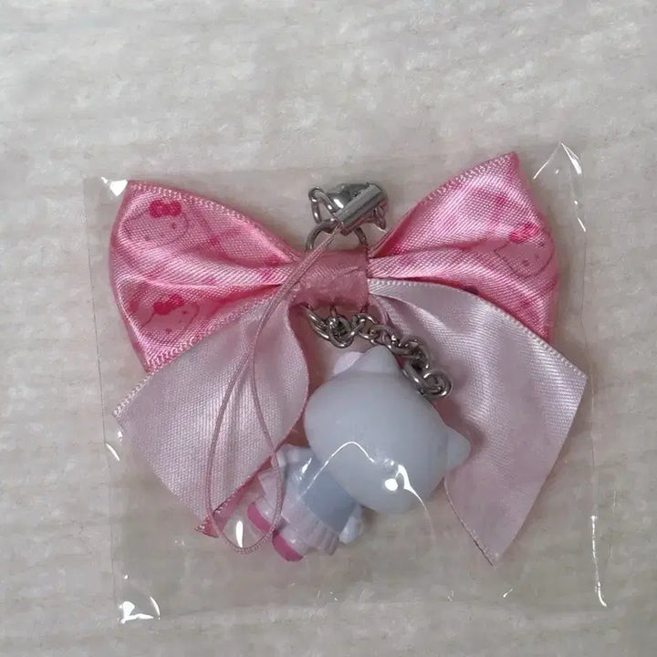 [BUNJANG] Sanrio Hello Kitty Kirameki School Uniform Strap Keyring / 산리오 키티 키라메키 스쿨키티 교복 스트랩 키링