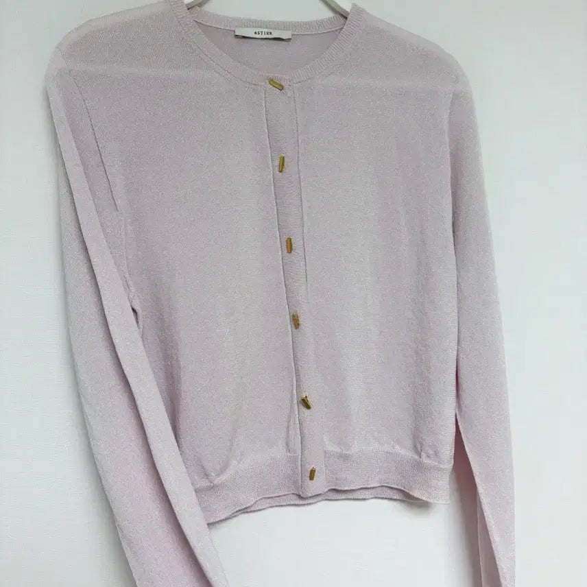 [SOLD OUT] 연보라 홀로그램 펄 크롭 가디건
