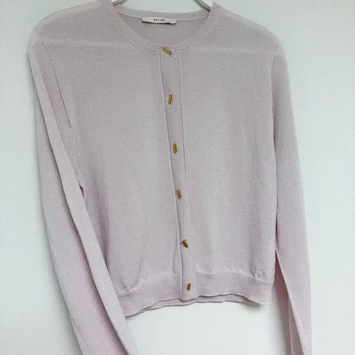 [SOLD OUT] 연보라 홀로그램 펄 크롭 가디건