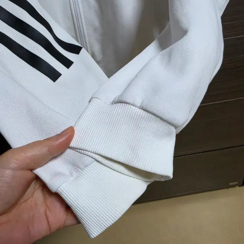 [SOLD OUT] 아디다스 후드집업(L)