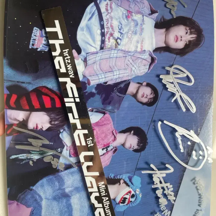 [SOLD OUT] 하츠웨이브(hrtz.wav) The First Wave 비매 미개봉 친필
