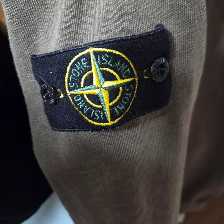 [BUNJANG] Stone Island Hooded Sweatshirt / 스톤 아일랜드 후드집업 스웨트셔츠