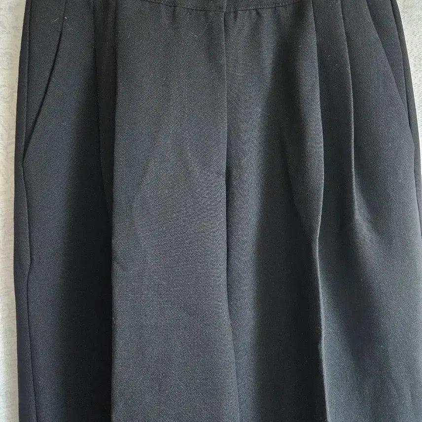 [BUNJANG] Black Pin Tuck Slacks / 핀턱주름 블랙 슬렉스