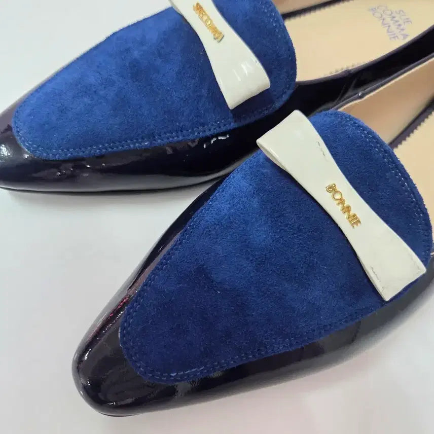 [SOLD OUT] 슈콤마보니 네이비 스웨이드 로퍼 360