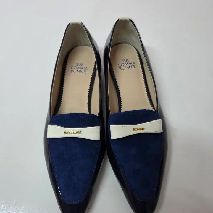 [SOLD OUT] 슈콤마보니 네이비 스웨이드 로퍼 360