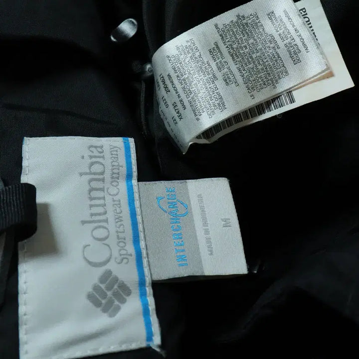 [SOLD OUT] Columbia 블랙 바람막이 자켓 후드 아웃도어 95 M
