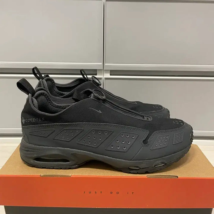 [SOLD OUT] [290] 나이키 에어맥스 SNDR 고어텍스 스모크 그레이
