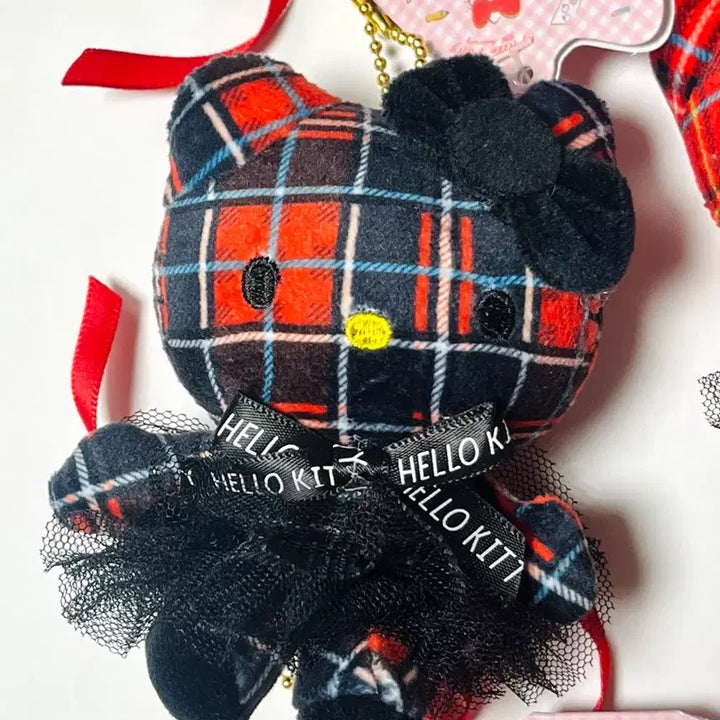 [BUNJANG] Hello Kitty Tartan Check Ballerina Core Doll Keychain / 새상품) 발레코어 타탄체크 키티 인형 키링