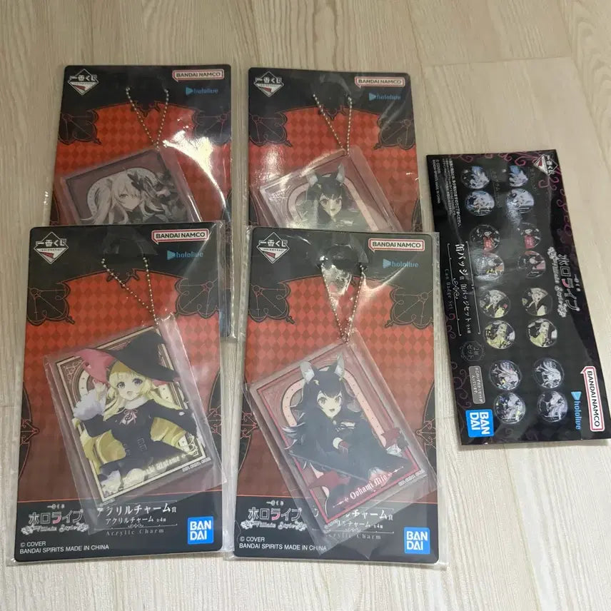 [BUNJANG] Hololive Acrylic Keyring and Badge Bundle Set / (일괄) 홀로라이브 쿠지 아크릴 키링 4개 뱃지