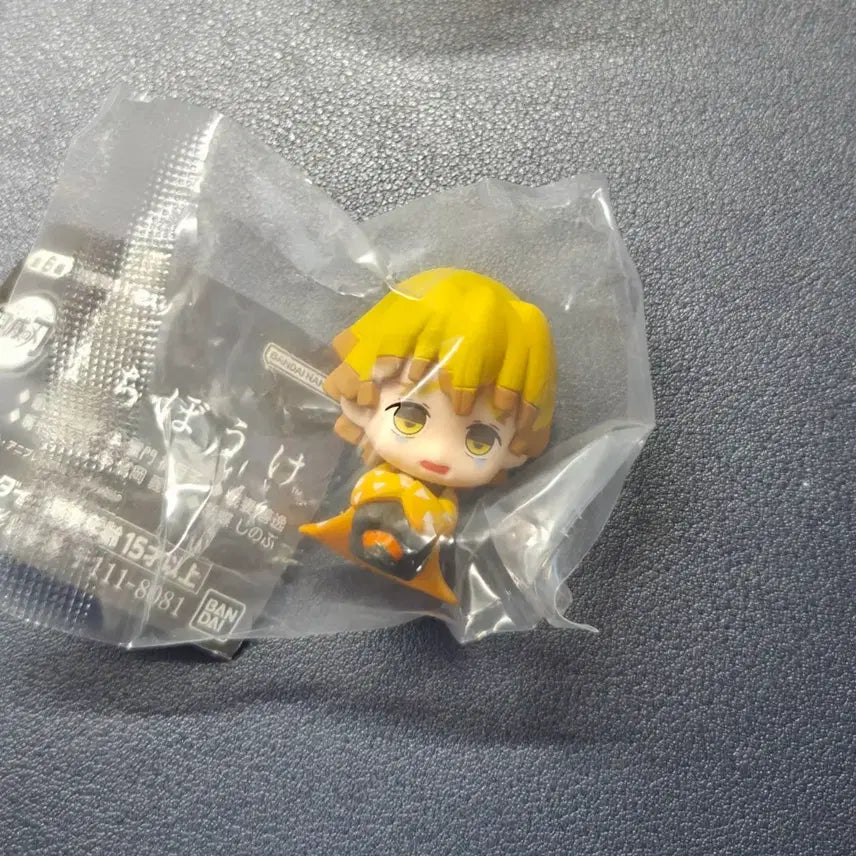 [BUNJANG] Demon Slayer Zenitsu Figure (Sealed) / 귀멸의칼날 마치보우케 언제오려나 - 젠이츠 미개봉