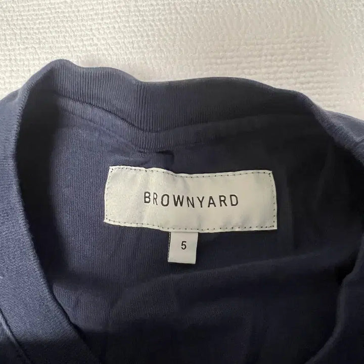[SOLD OUT] 브라운야드 에센셜 티셔츠 (다크 네이비,블랙) 5
