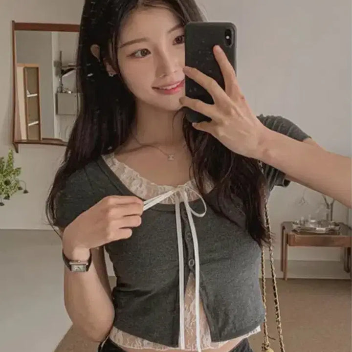 [SOLD OUT] 레이스 레이어드 리본 단추 골지 세미크롭 반팔