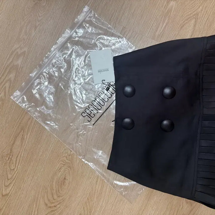 [BUNJANG] Seo Cookie Pleated Skirt / 서쿠키 포버튼 플리츠 스커트 S