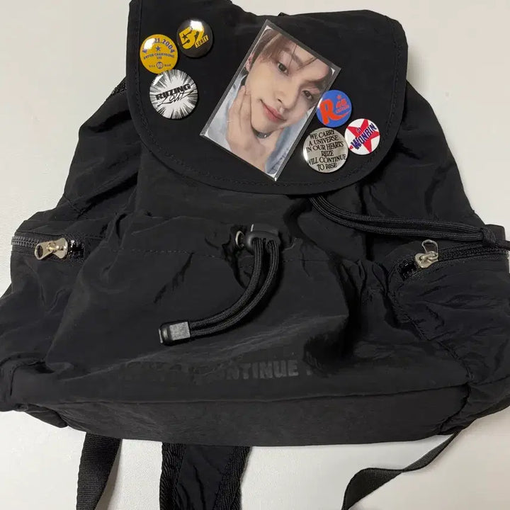 [BUNJANG] RIIZE Wonbin Backpack Bag + Photocard &amp; Pin Badge / 라이즈 백팩 가방 원빈포카 &amp; 핀뱃지