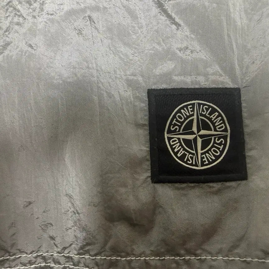 [SOLD OUT] [xl] 스톤아일랜드 나일론 메탈 반바지 (가격제안)