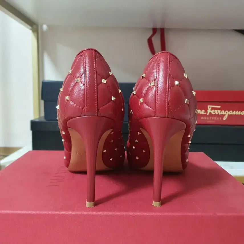 [SOLD OUT] *정품* 발렌티노 레드 하이힐 (235)
