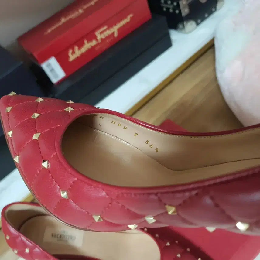 [SOLD OUT] *정품* 발렌티노 레드 하이힐 (235)