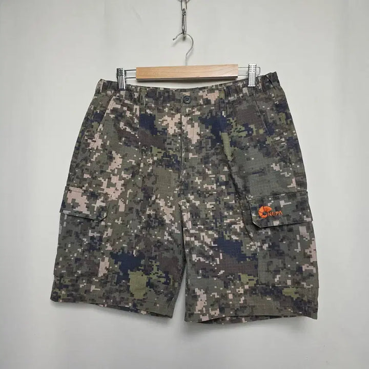 [SOLD OUT] [NEPA] 남성 디지털 카모패턴 카고 반바지 XL