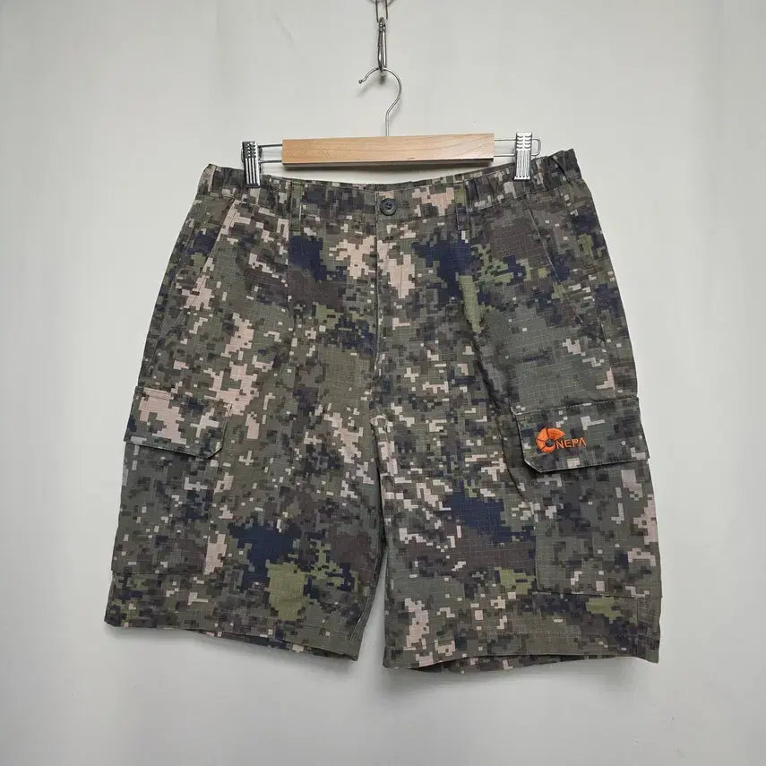 [SOLD OUT] [NEPA] 남성 디지털 카모패턴 카고 반바지 XL