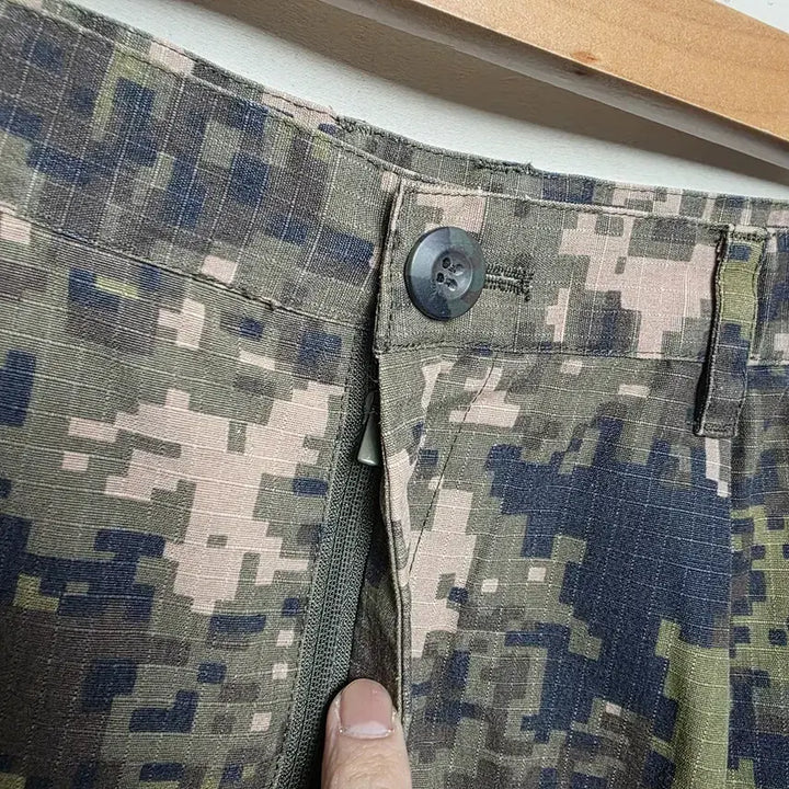 [SOLD OUT] [NEPA] 남성 디지털 카모패턴 카고 반바지 XL