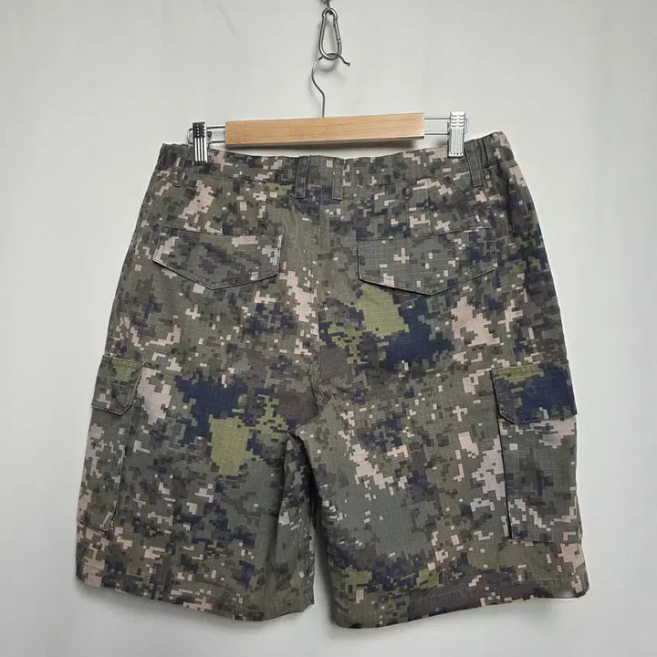 [SOLD OUT] [NEPA] 남성 디지털 카모패턴 카고 반바지 XL