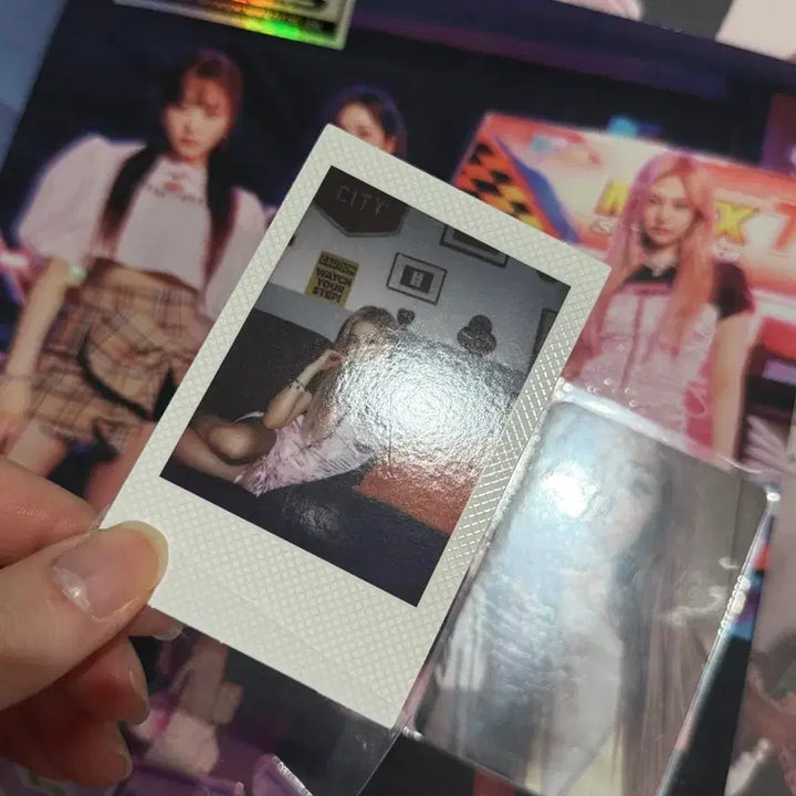 [BUNJANG] aespa Girls Ningning Real World Version Album Set / 에스파 걸스 개봉앨범 리얼월드버전 닝닝풀세트(포토카드2+접지포스터)양도