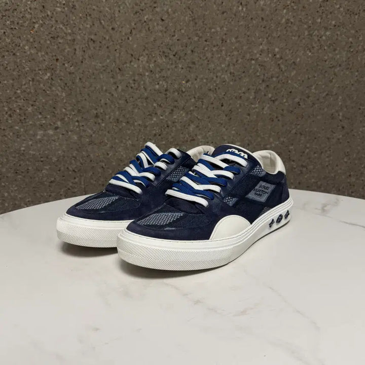 [SOLD OUT] [8.5사이즈]루이비통 올리 리슐리외 트레이너 스니커즈