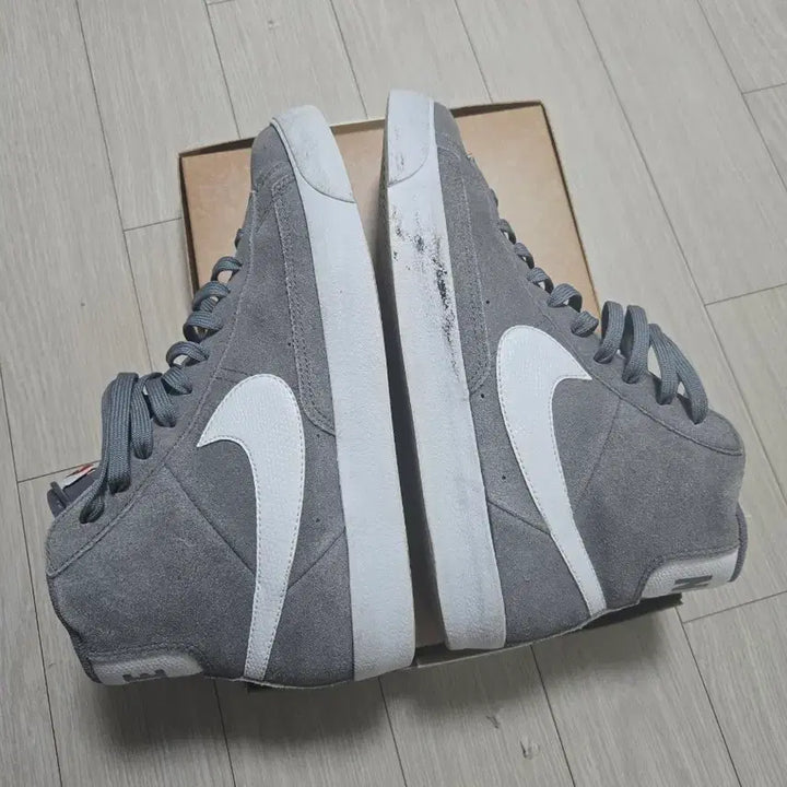 [BUNJANG] Nike Dunk High Suede Gray Sneakers / 나이키 덩크 하이 스웨이드 그레이 회색 275