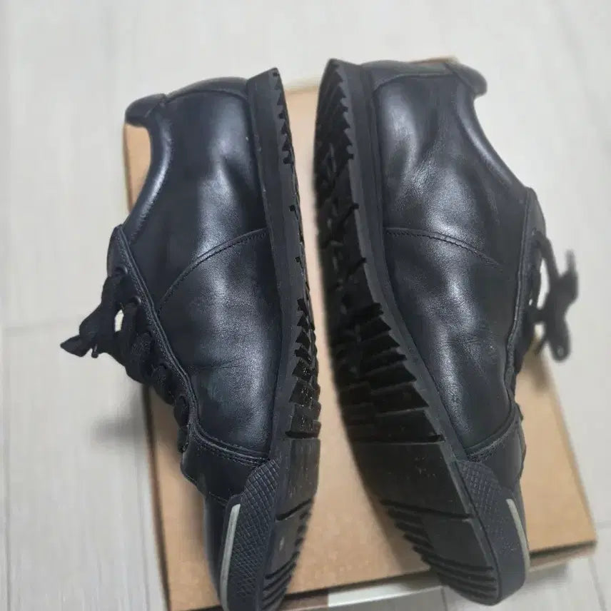 [BUNJANG] Prada Black Leather Sneakers / 프라다 블랙 가죽 스니커즈 운동화 275
