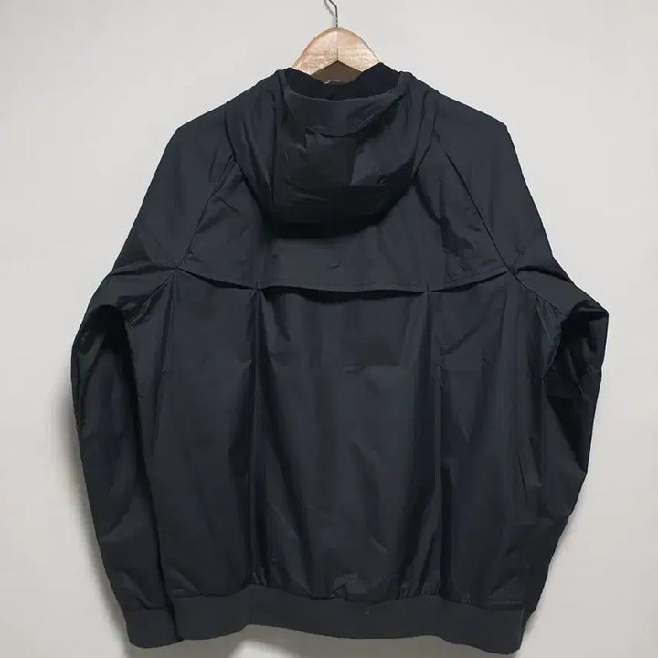 [SOLD OUT] 나이키 최신형 윈드러너 바람막이 자켓 105사이즈 새 옷