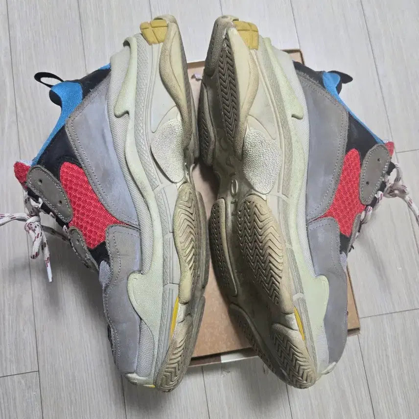 [BUNJANG] Balenciaga Triple S Multi Sneakers / 발렌시아가 트리플S 멀티 43 사이즈