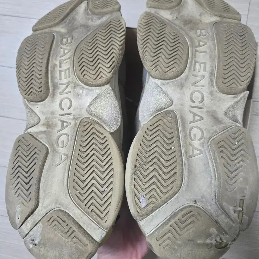 [BUNJANG] Balenciaga Triple S Multi Sneakers / 발렌시아가 트리플S 멀티 43 사이즈