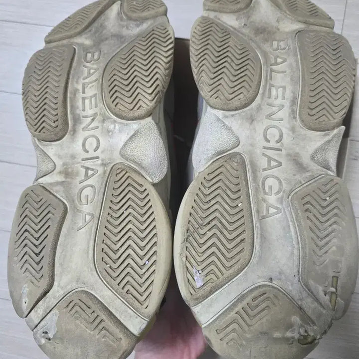 [BUNJANG] Balenciaga Triple S Multi Sneakers / 발렌시아가 트리플S 멀티 43 사이즈