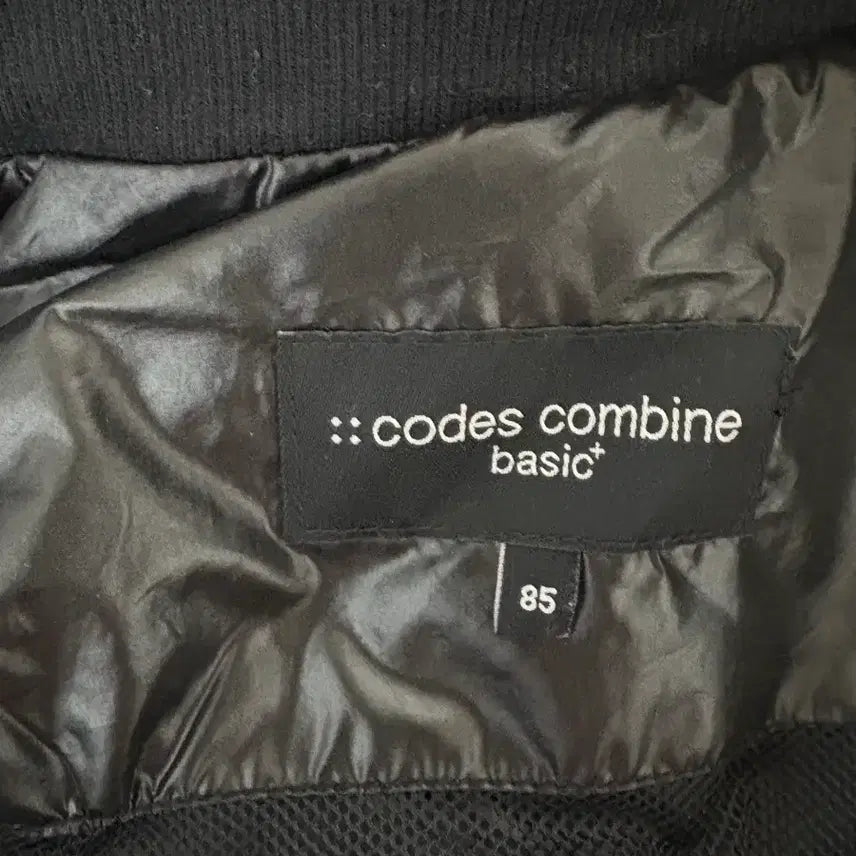 [BUNJANG] codes combine basic+ Black Jumper Size 85 / ::codes combine basic+ 블랙 점퍼 85