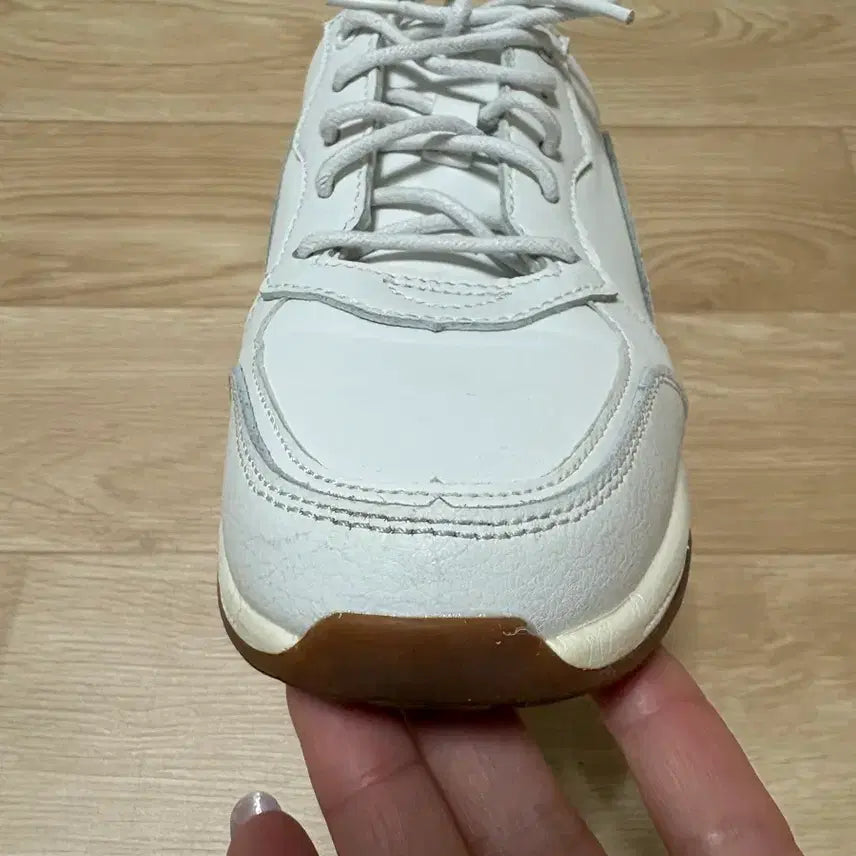 [BUNJANG] RYN Run White Sneakers Size 240 / RYN 런 흰색 운동화 240