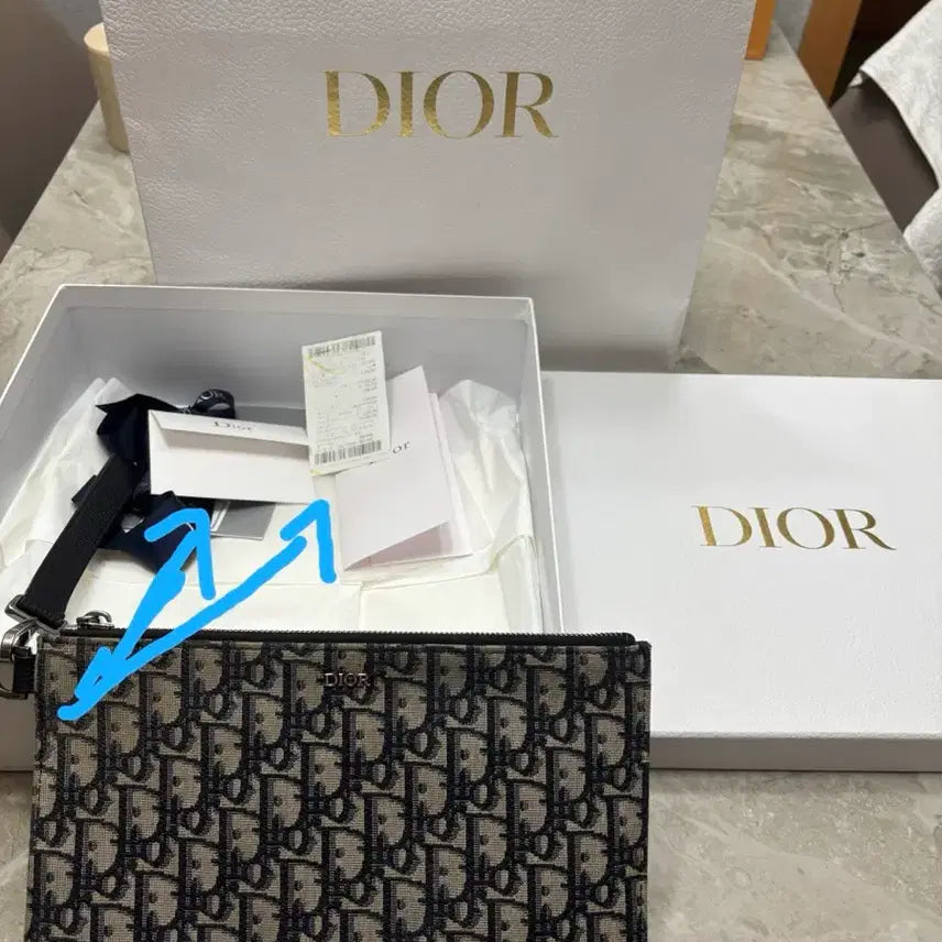 [BUNJANG] Dior Clutch Bag A5 / 디올 클러치백a5 (풀박스) 2번째 사진 참고