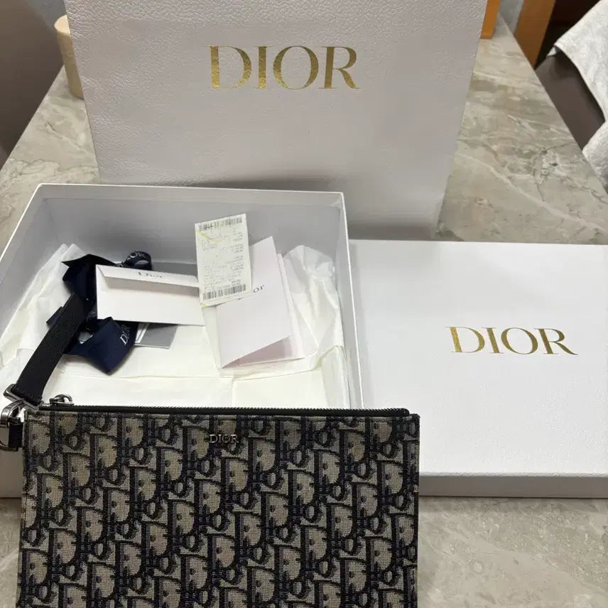 [BUNJANG] Dior Clutch Bag A5 / 디올 클러치백a5 (풀박스) 2번째 사진 참고