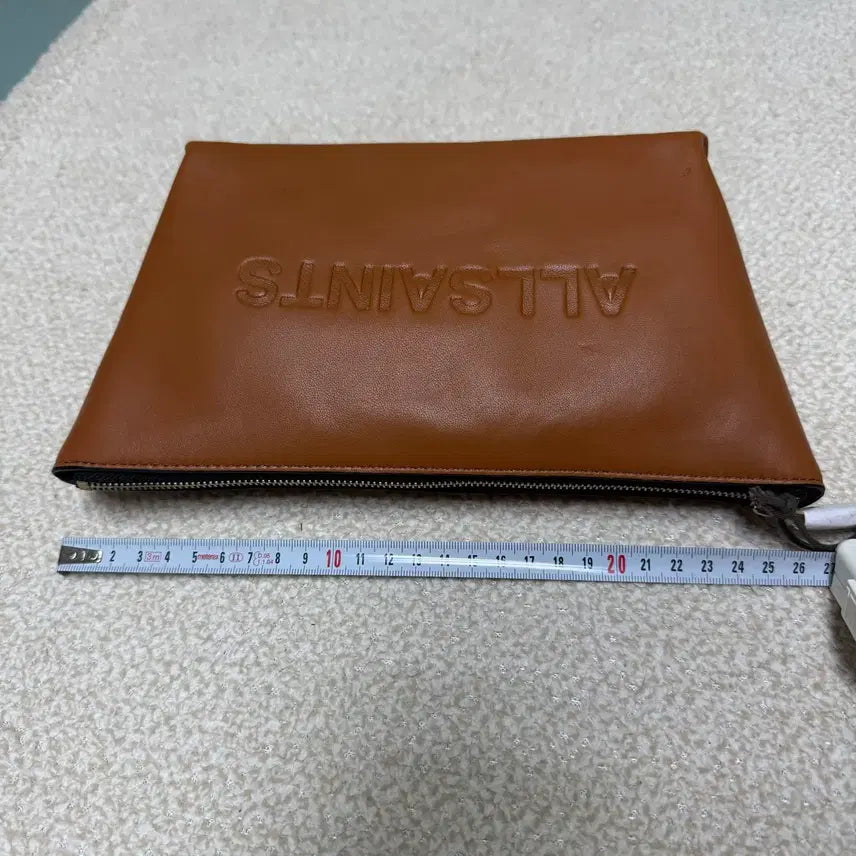 [SOLD OUT] [새상품] 올세인츠 가죽 파우치 / 클러치 (정가 23만원대/택도 안뗌)
