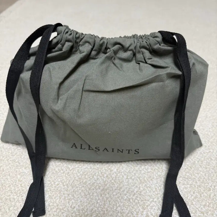[SOLD OUT] [새상품] 올세인츠 가죽 파우치 / 클러치 (정가 23만원대/택도 안뗌)