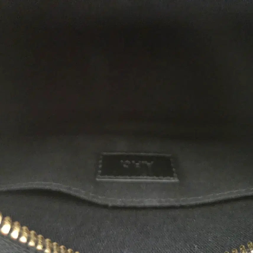[BUNJANG] A.P.C. Half Moon Mini Crossbody Bag / A.P.C. 아페쎄 하프문 미니 크로스백 블랙