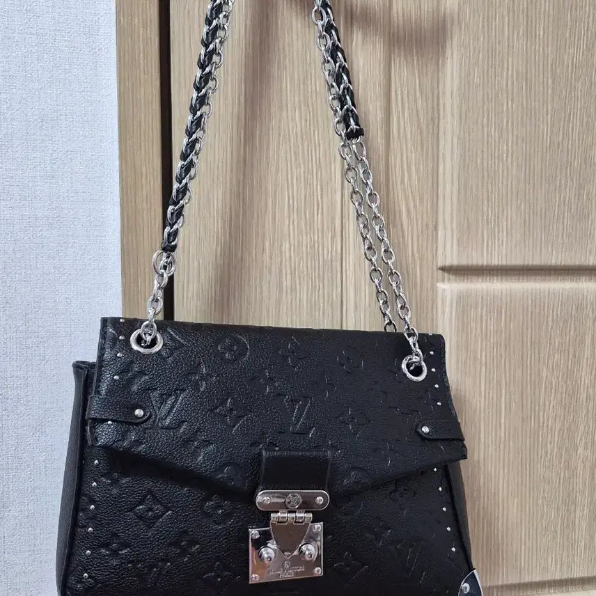 [SOLD OUT] 블랙 체인백