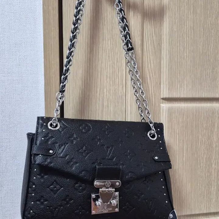 [SOLD OUT] 블랙 체인백