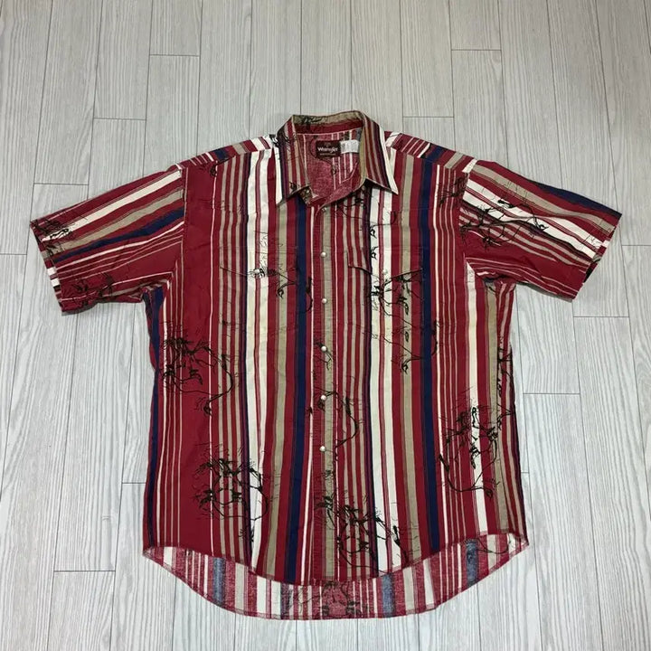 [BUNJANG] Wrangler Striped Short Sleeve Shirt / 랭글러 반팔셔츠 xl105~110 상태s