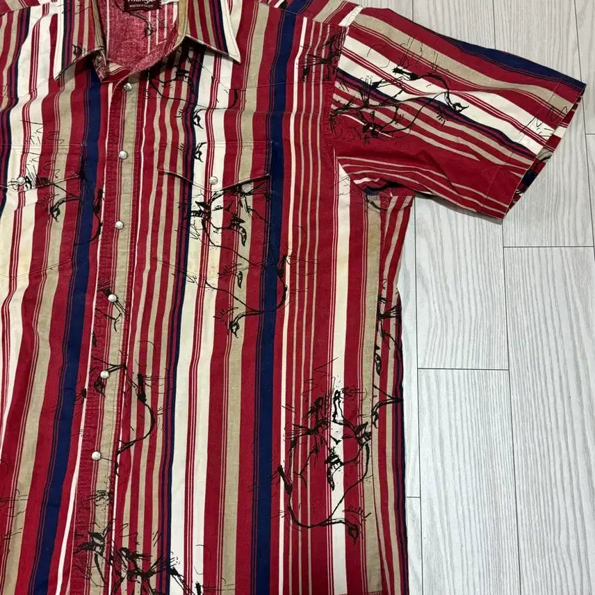 [BUNJANG] Wrangler Striped Short Sleeve Shirt / 랭글러 반팔셔츠 xl105~110 상태s
